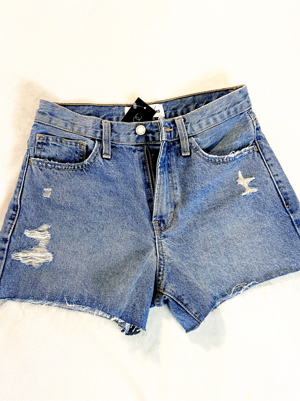 NWT! Distressed Light Blue Denim Jean Shorts, Size XS! Great value!